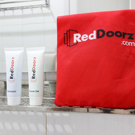 Reddoorz Plus Near Upn Jogjakarta 2 Maguwo Luaran gambar
