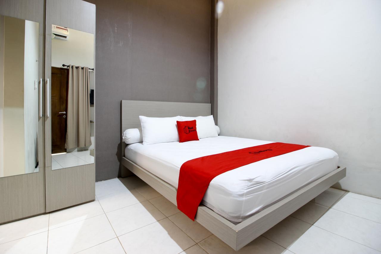 Reddoorz Plus Near Upn Jogjakarta 2 Maguwo Luaran gambar